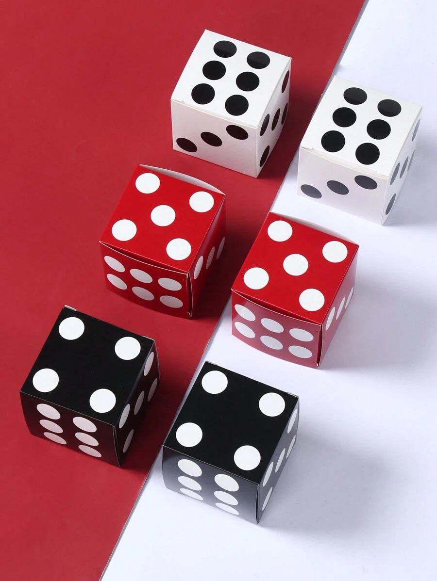 12个黑色、红色、白色骰子形状迷你礼盒，可用于生日、婚礼、家庭节日派对礼物、糖果盒或玩具包装。 - 彩色 - 查看 1