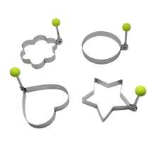 4入組不銹鋼煎蛋模具套裝,包含心形煎餅模具和煎蛋圈模具,適用於烹飪