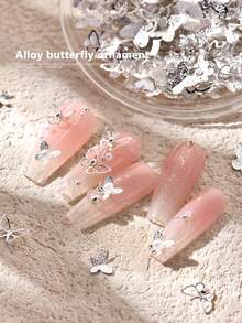 1 盒混合形状镂空金色和银色美甲合金蝴蝶装饰适用于 DIY 美甲