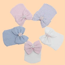 1只白色新生兒貝雷帽,鑲有蝴蝶結裝飾鑽石,針織帽子 - 白色 - 查看 3