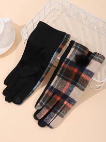 1對女式五指手套,格紋設計背後開口,麂皮手掌,羊絨內裡和水貂毛球細節 - 彩色 - 查看 1