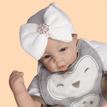 1只白色新生兒貝雷帽,鑲有蝴蝶結裝飾鑽石,針織帽子 - 白色 - 查看 1