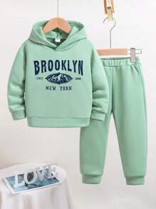 Chàng trai trẻ Ấm áp Hoodie Và Quần thể thao  Với In thư - màu xanh lá - Xem 1