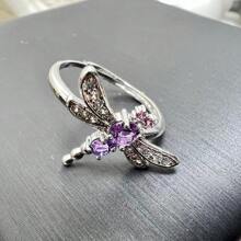 1個鑲有晶、橄欖石和石榴石珠寶的天然水晶能量石可調節戒指,蜻蜓設計,適合女性日常穿戴