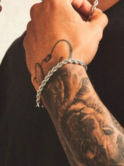 1pc Stainless Steel Twisted Bracelet, Minimalist & Fashionable Style, Suitable For Daily Wear And Dates, Jewelry Gift (One Size = 20cm)