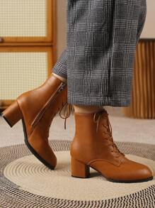 Của phụ nữ Retro Dày Gót chân Dây đeo chéo Màu thuần Giày bốt ngắn Với Gầy Nhung Đối với Mùa thu Và Mùa Đông - màu nâu - Xem 3