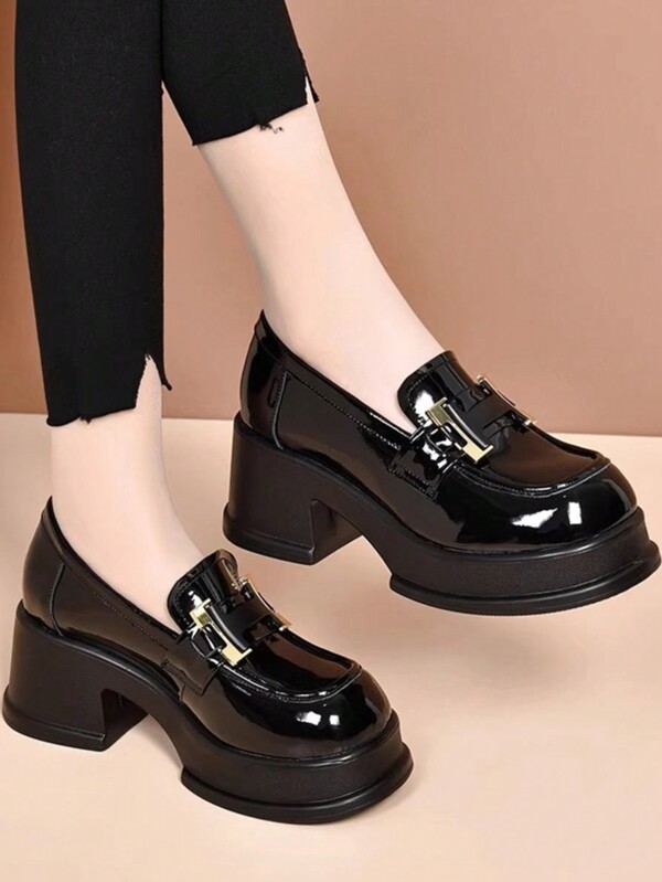 Calçado Feminino Plataforma Tipo Mocassim Couro Envernizado Cunha, Primavera/Outono 2025, Novo na Moda, Vintage Minimalista Casual Slip-On