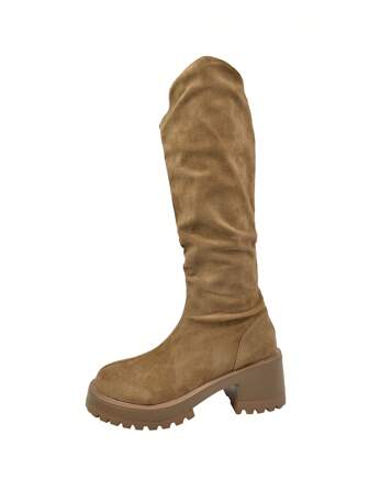 女士卡其色指尖上揚皮革針織靴,增高設計可伸展與起皺設計,適用於秋冬季