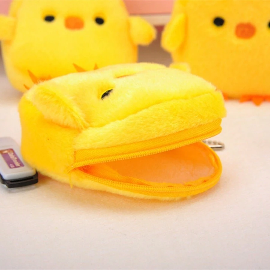 1個小鴨造型毛絨材質包口紅袋鑰匙扣掛飾。秋季/冬季應景款,是情侶禮物和迷你口袋包的不二之選。白象禮物和獸人也非常喜歡 - 黃色 - 查看 1