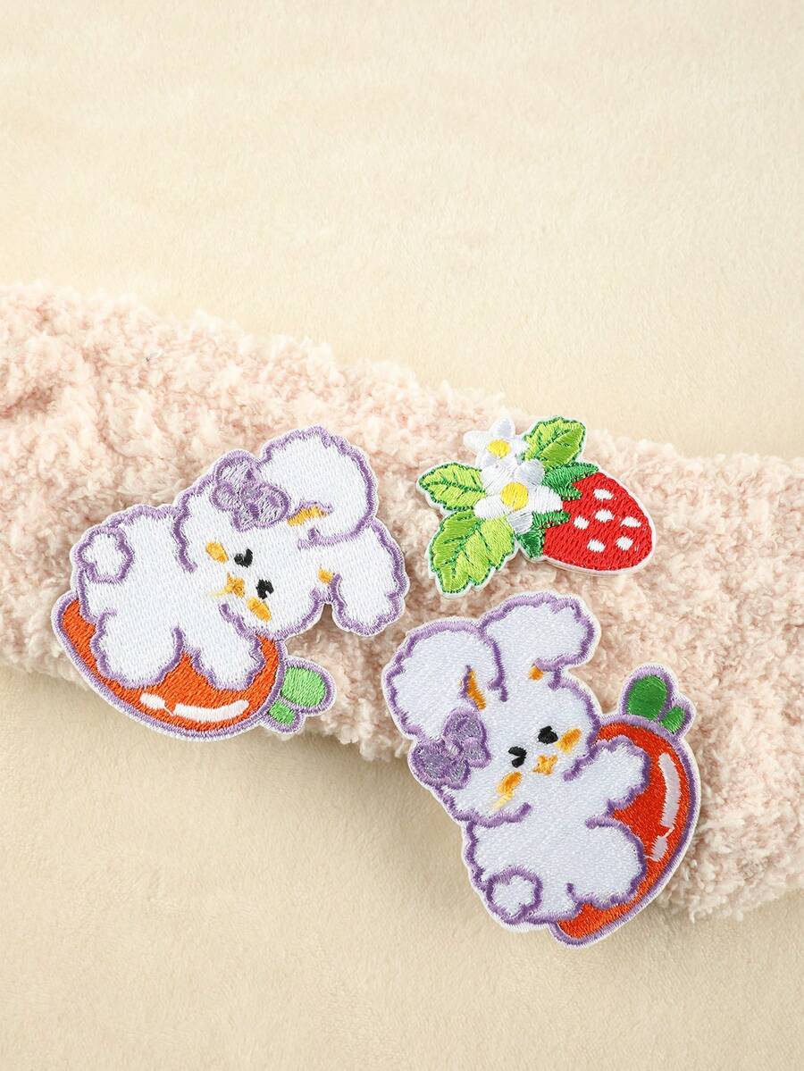 1set/2pcs Rabbit Holding Carrot & Strawberry Embroidered Patch - White - View 1
