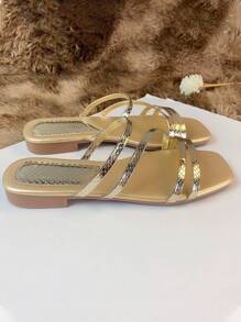 New Fashion Flat Hollow Out Slides With Elegant Style And Versatile Design, Ideal For Outdoor Activities