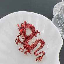 1枚时尚个性民族风龙形金属胸针，男士日常穿搭配饰