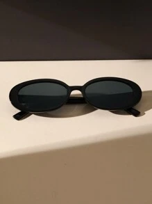 1pc Women Plastic Classic Oval Pose Travel Fashion Black Fashion Glasses For Outdoor Accessories Beach Accessories For Women Glasses Shades Basics Fall Winter Women Outfits Clothes Business Casual Gifts For Summer Beach Vacation, Outdoor, Travel Preppy Style For Back To School