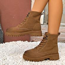 新款時尚女款休閒靴,英式風格,多用途,學生鞋,厚底踝靴,騎士靴,令腳部顯得更小