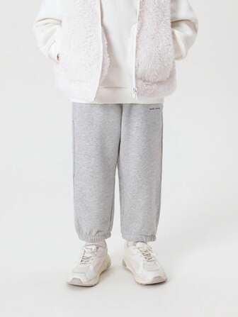 秋季年轻女孩休闲运动撞色字母图案保暖内衬慢跑裤，配有松紧袖口（洗涤标签在左口袋内）