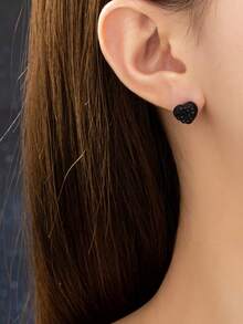 1pair Gorgeous Women's Heart Shaped Metal Stud Earrings With Red Drills & Black Enamel - Black - View 11