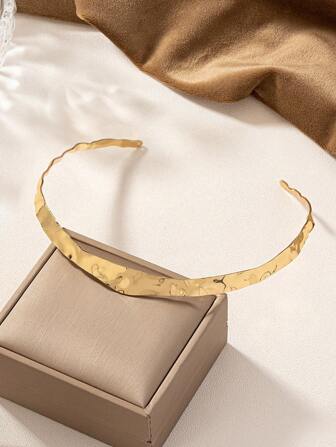 1 st. moderiktigt och utsökt texturerat vintage-halsband i rostfritt stållegering med choker