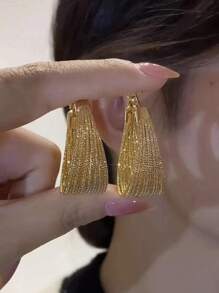 1 Pair European And American Fashion Geometric Circle Textured Multi-Layer Retro Earrings, Suitable For Holidays - Golden Yellow Stud Earrings - View 14