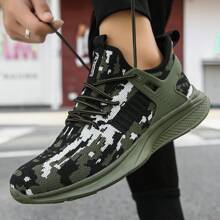 Lightweight Slip-resistant Walking Shoes Breathable Tennis Running Sneakers - Army Green - View 1