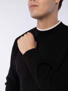 SUÉTER AFELPADO CON CUELLO REDONDO PARA HOMBRE GENERRA - Negro - Ver 3