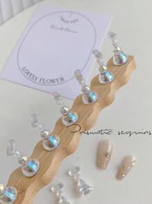 美甲装饰套装：木质蛇形和波浪形实心磁性支架，1个底座+10个极光白手指练习支架，树脂水晶钢珠水钻复古日韩风格花朵和激光DIY装饰，适合家居和户外使用，女性、母亲、姐妹、妻子、婚礼、美甲沙龙、美容院、情人节等场合。 - 彩色 - 查看 3