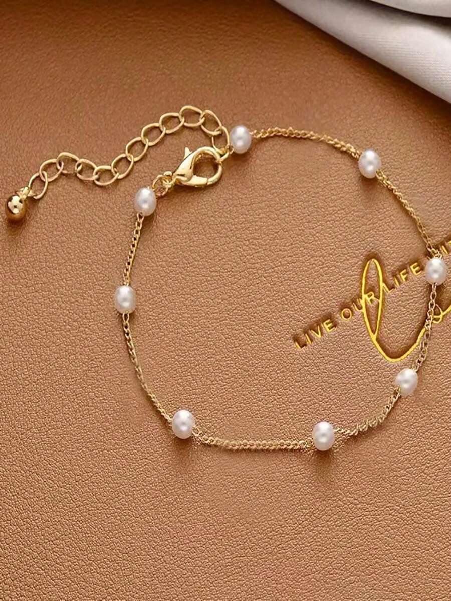 Un bracelet élégant en imitation perle parfait pour un usage quotidien