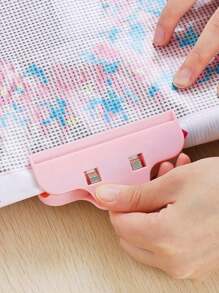 2pcs DIY Sealing Clip Artificial Diamond Painting Tool Clip Painting Accessories Cross Stitch Tool Plastic Diamond Painting Board Fixer