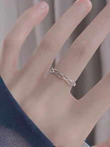 1 枚簡約幾何交叉線開口戒指