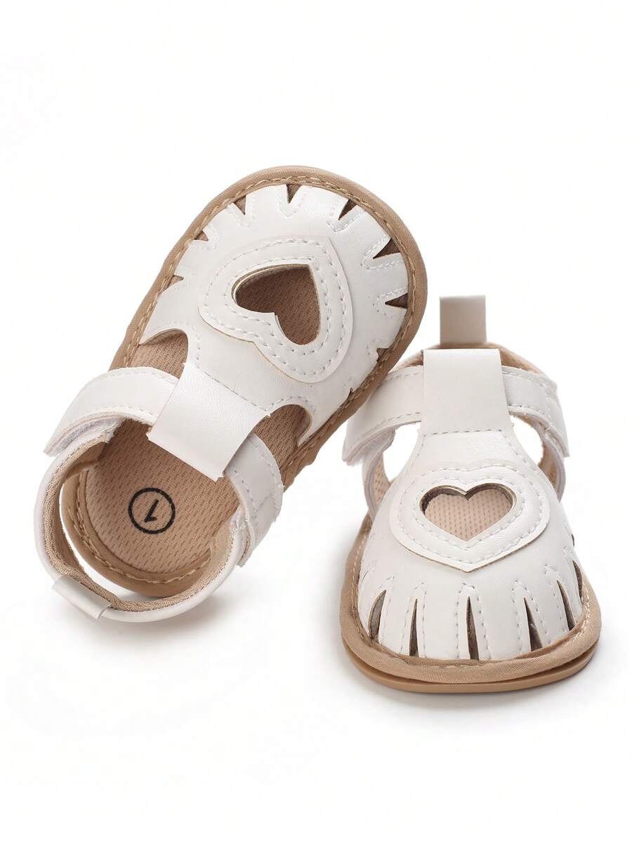 Summer New Girl's Closed Toe Flat Shoes With HeartShaped Cutout For 0