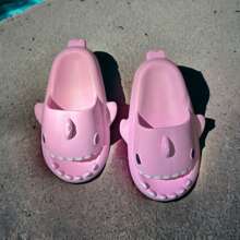 Shark Sandals For Girls. Sharky Shark Flip Flops For Girls. EVA Sandals, Comfortable And Light With Non-Slip Sole. - Pink - View 2