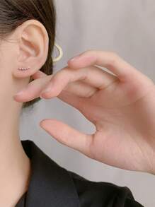 1對小立方氧化鋯鑲嵌隕石形極簡曲線耳針 - 復古銀色 - 查看 4