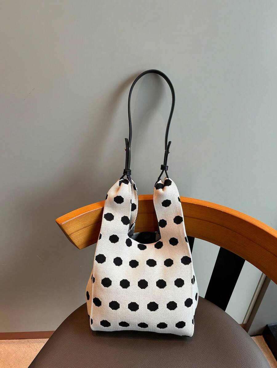 时尚休闲针织包，设计可爱、复古、独特，适合秋冬季节。可用作单肩包、手提包或斜挎包，配有可拆卸和可调节的肩带。