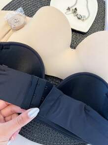 Women Bras & Bralettes - 黑色 - 查看 2