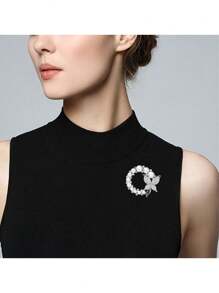 Luxury & Chic Pearl Butterfly Flower Brooch For Fashionable Outfits - Silver - View 2