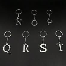 1 件創意大寫英文字母鑰匙扣,時尚鑰匙圈,帶有個人化名字首字母吊墜 - 銀色 - 查看 5