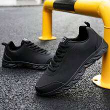 男款休閒皮鞋,防水鞋面,厚實耐磨防滑鞋底,適合秋冬運動或跑步 - 黑色 - 查看 5