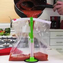 El utensilio de cocina definitivo: Soporte ajustable para bolsas de 1 pieza con base de goma para bolsas de preparación de alimentos, soportes para bolsas, clips para bolsas de almacenamiento de alimentos, bolsas de almacenamiento de plástico para congelador. Abre las manos libres para verter restos, aperitivos e ingredientes de preparación de comidas sin derrames de alimentos - Accesorios de electrodomésticos para el hogar verde, utensilios, herramientas, artículos navideños, cocina navideña