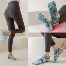 2 Pairs Tie-dye Pink & Blue Yoga Pilates Socks - Watermelon Pink - View 6