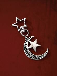 1 件銀色時尚鏤空星月造型鑰匙圈與包包吊墜