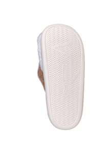 Pantoufles en peluche de panda de dessin animé pour femmes, couleur kaki, chaudes et antidérapantes, avec semelles épaisses pour la maison en hiver