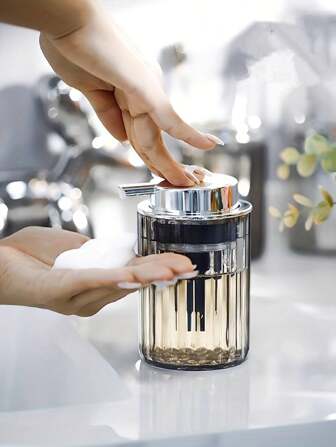 Large Capacity Pump Bottle For Liquid Soap And Facial Cleanser Foam Dispenser