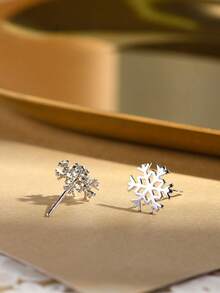 1pair Copper Alloy Crop Snowflake Stud Earrings For Women - Silver - View 2