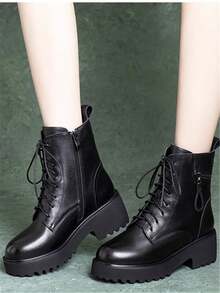 新款冬季時尚女士黑色靴子,厚底高跟短靴,配有防滑鞋底