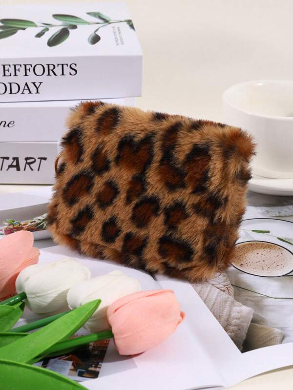 1pc Brown Women's Fashionable Leopard Print Plush Short Wallet With Large Capacity Coin Purse, Portable Handbag Credit Card Holder