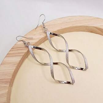 1pair European & American Minimalist Spiral Curved Stud Earrings With Wavy Drop & Hook Design For Women