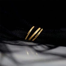 3入組時尚不鏽鋼女士戒指,每個戒指都鑲有3個2mm大小的閃鑽石 - 金黃色 - 查看 2