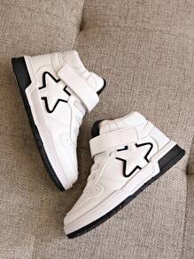 Pantofi de sport pentru aer liber pentru băieți, cu închidere cu cârlig și buclă, culoare contrastantă alb-negru, patine de gheață înalte, închidere cu cârlig și buclă elastică, perforați și respirabili, potriviti pentru toate anotimpurile