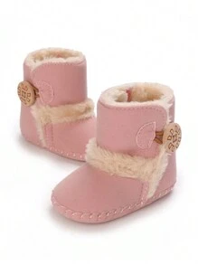 男孩和女孩纽扣设计平底保暖软底保暖内衬雪地靴，适合冬季