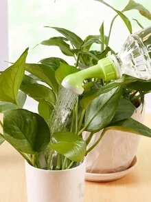 2入組綠色創意園藝花卉種植工具,小噴頭的澆水器,適用於家庭盆栽植物澆水、帶小噴頭的噴霧瓶、灑水器工具、花園花卉和植物用品、花園陽台園藝美化種植用品、花盆及容器配件