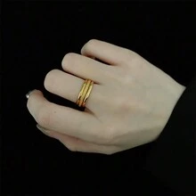 3入組時尚不鏽鋼女士戒指,每個戒指都鑲有3個2mm大小的閃鑽石 - 金黃色 - 查看 5